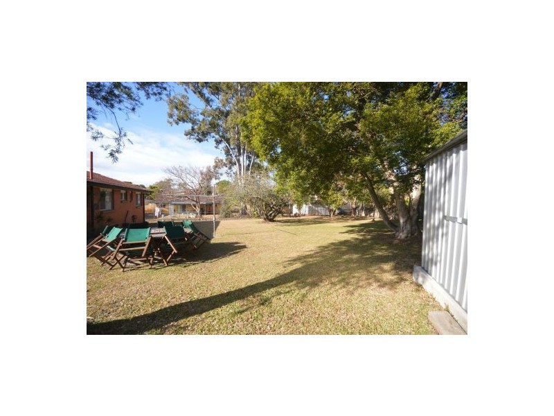 4 Privet Pl, Mansfield QLD 4122