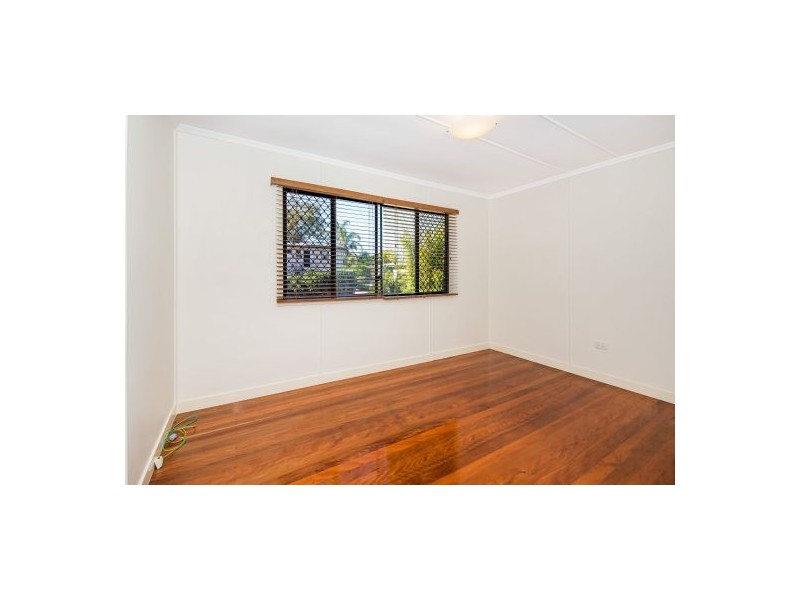 4 Dowrie Street, Upper Mount Gravatt QLD 4122