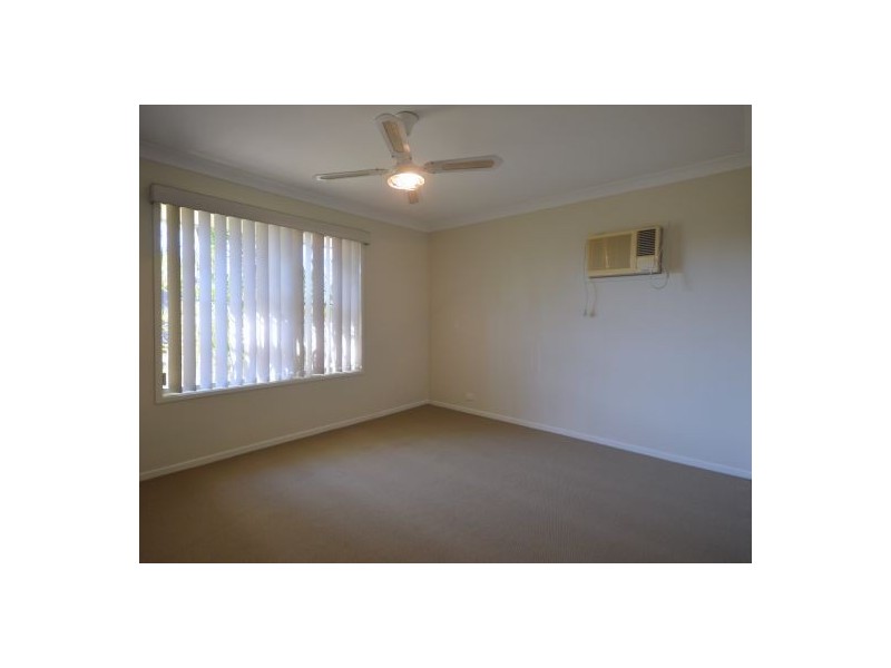 41 Meadowlands Road, Carindale QLD 4152