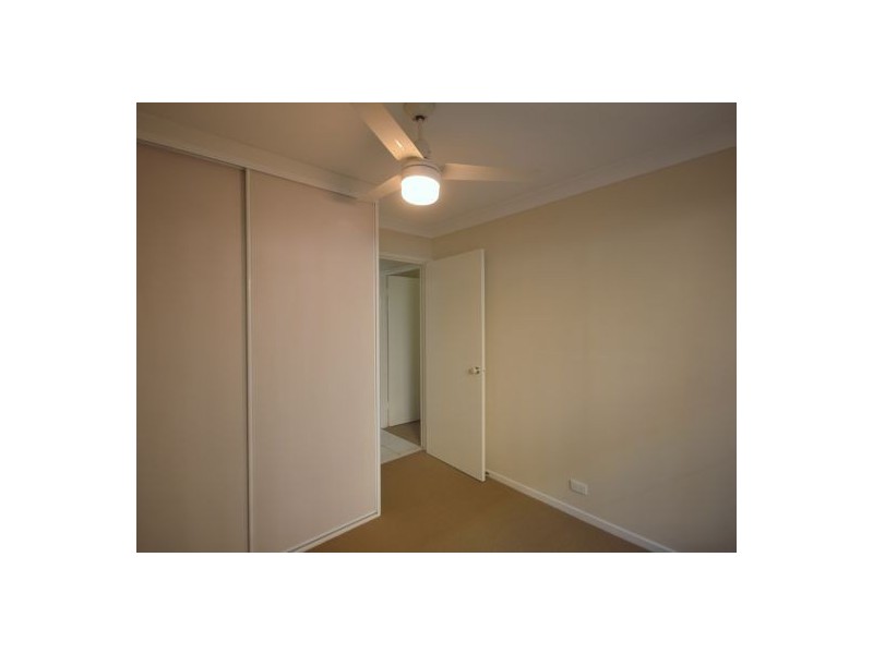 41 Meadowlands Road, Carindale QLD 4152