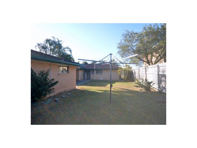 41 Meadowlands Road, Carindale QLD 4152