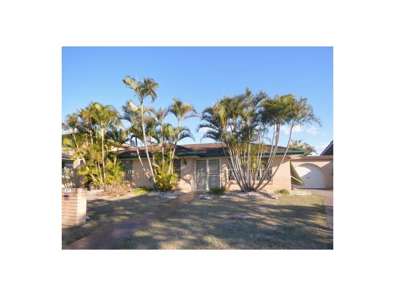 41 Meadowlands Road, Carindale QLD 4152