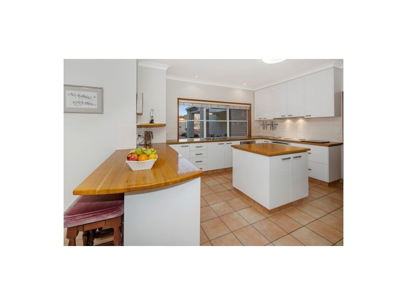 8 Drysdale Cl, Mackenzie QLD 4156
