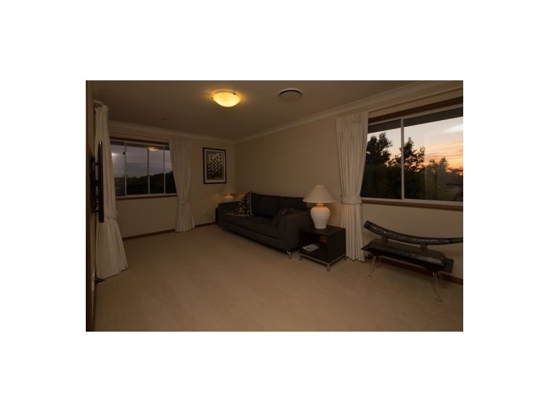 8 Drysdale Cl, Mackenzie QLD 4156