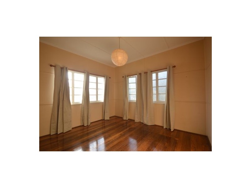 20 Brinawa Street, Camp Hill QLD 4152