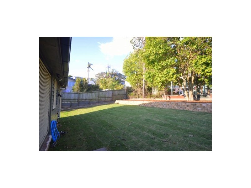 20 Brinawa Street, Camp Hill QLD 4152