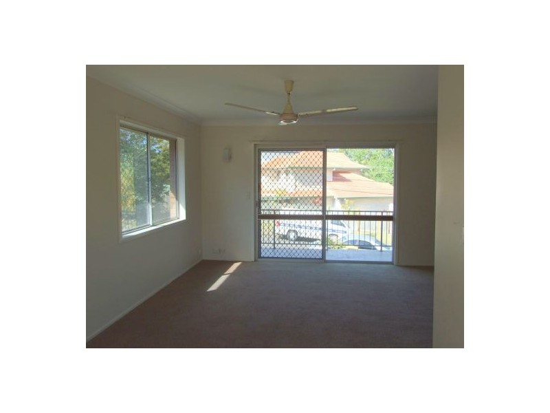 2 Acron Street, Macgregor QLD 4109