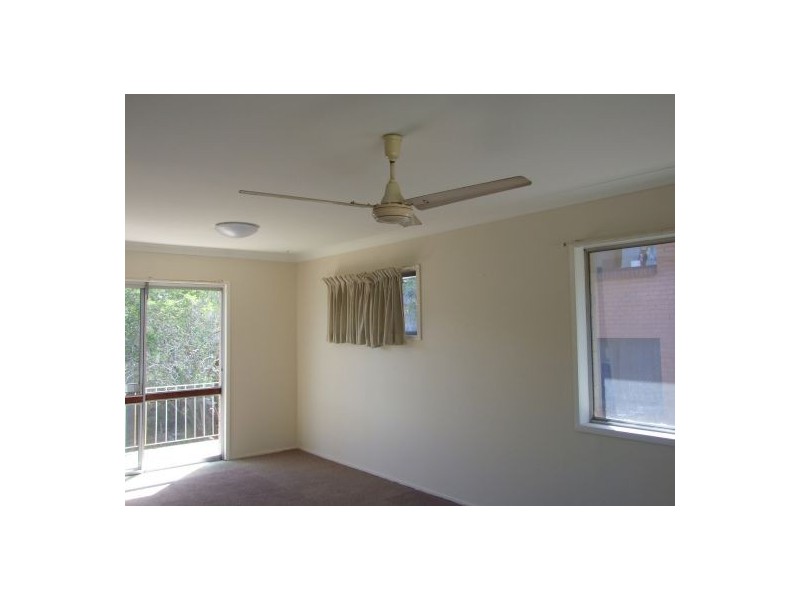 2 Acron Street, Macgregor QLD 4109