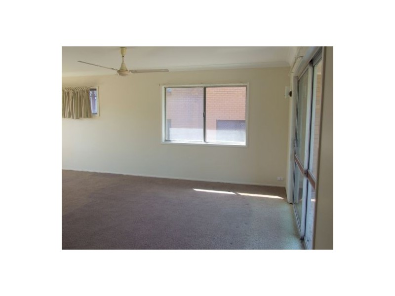 2 Acron Street, Macgregor QLD 4109