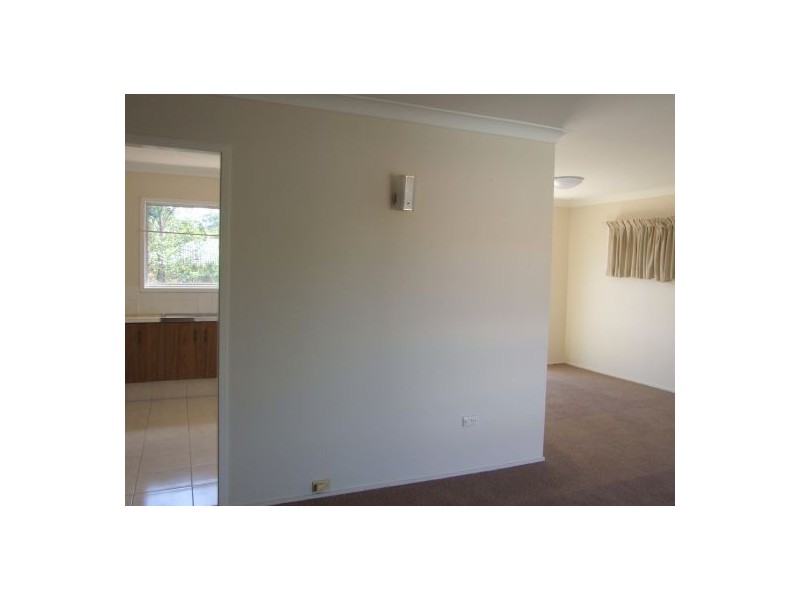 2 Acron Street, Macgregor QLD 4109