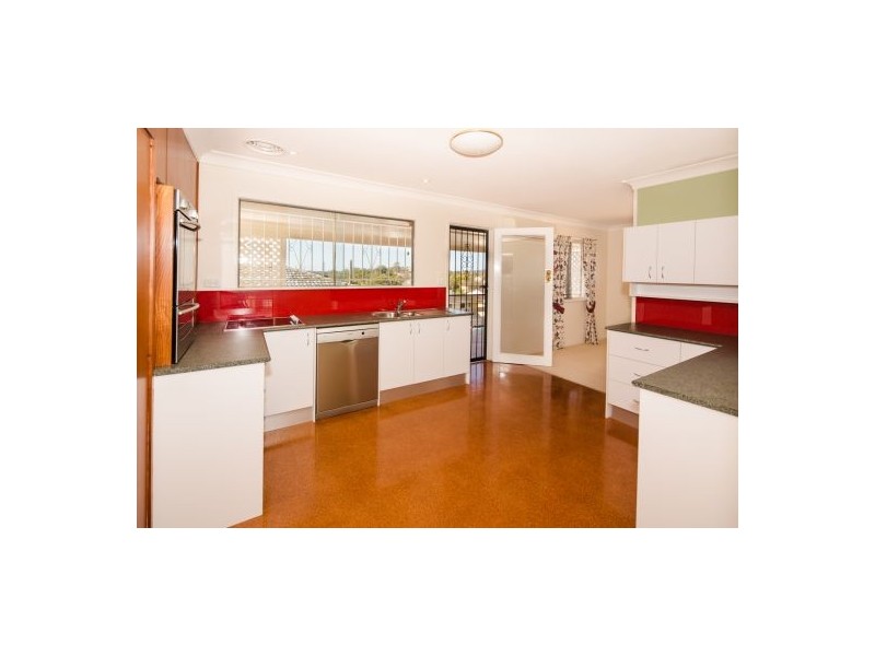 33 Lorinya Street, Mansfield QLD 4122