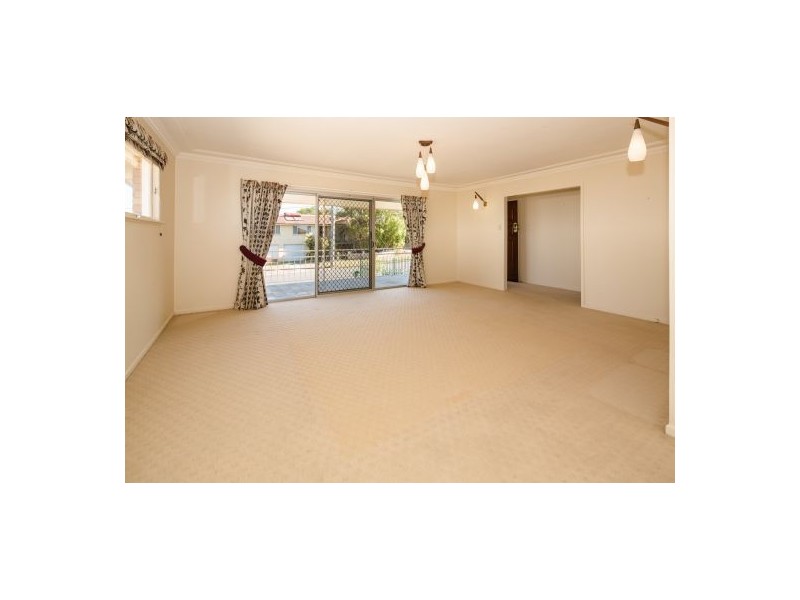 33 Lorinya Street, Mansfield QLD 4122