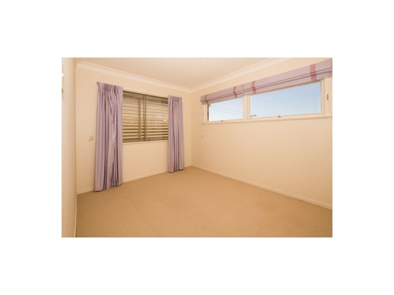 33 Lorinya Street, Mansfield QLD 4122