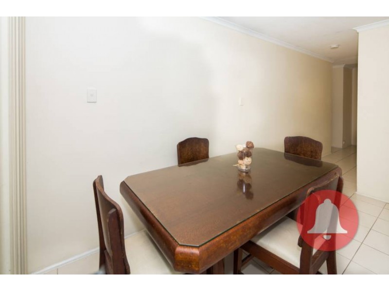 527 Broadwater Road, Mansfield QLD 4122