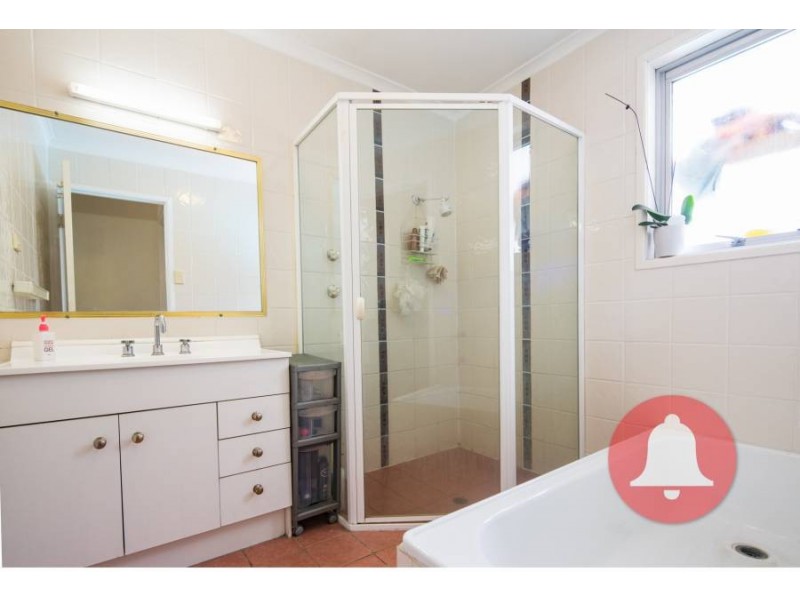 527 Broadwater Road, Mansfield QLD 4122