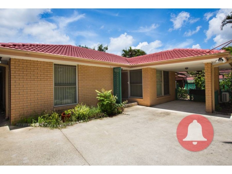 527 Broadwater Road, Mansfield QLD 4122