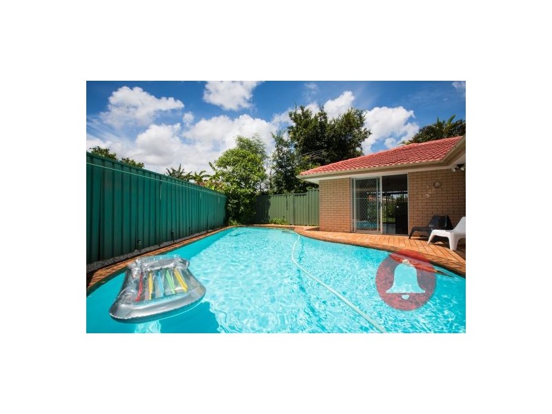 527 Broadwater Road, Mansfield QLD 4122