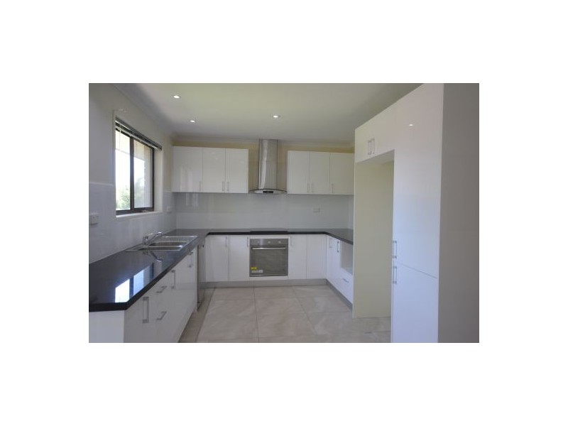 6 Pavuvu Street, Mansfield QLD 4122