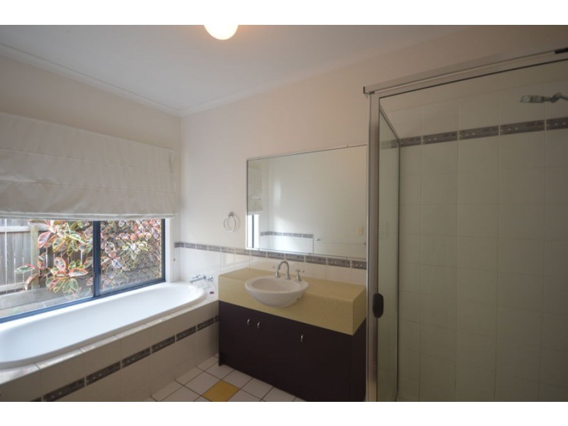 15 Mozart Place, Mackenzie QLD 4156