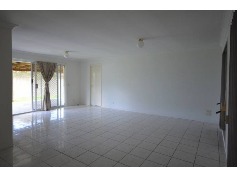 55 Banika Street, Mansfield QLD 4122