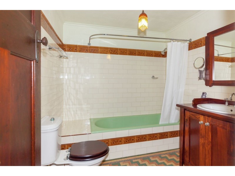 50 Amelia Street, Coorparoo QLD 4151