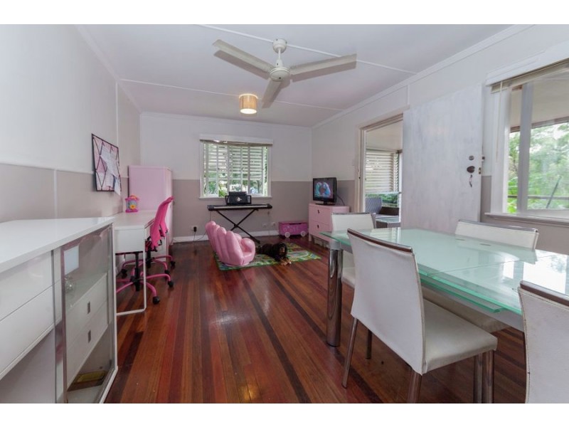 9 Newnham Road, Mount Gravatt East QLD 4122