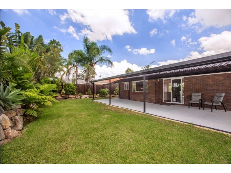 11 Pindari Crescent, Wishart QLD 4122