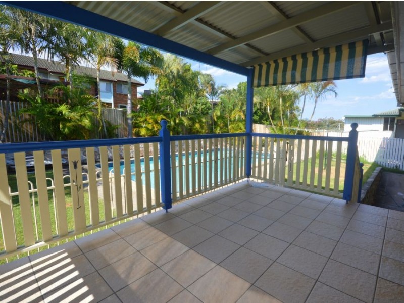 232 Broadwater Road, Mansfield QLD 4122