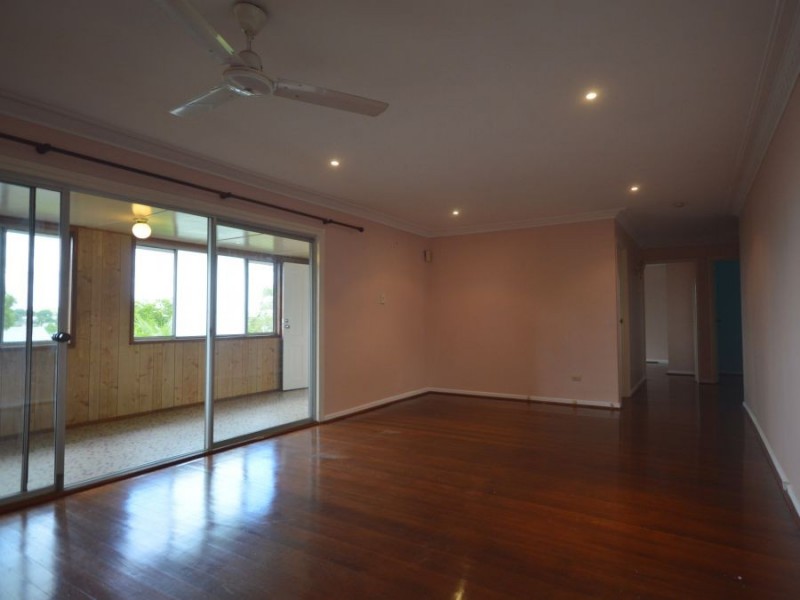 230 Broadwater Road, Mansfield QLD 4122