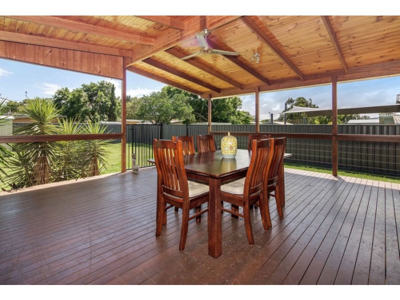 15 Nambur Street, Runaway Bay QLD 4216