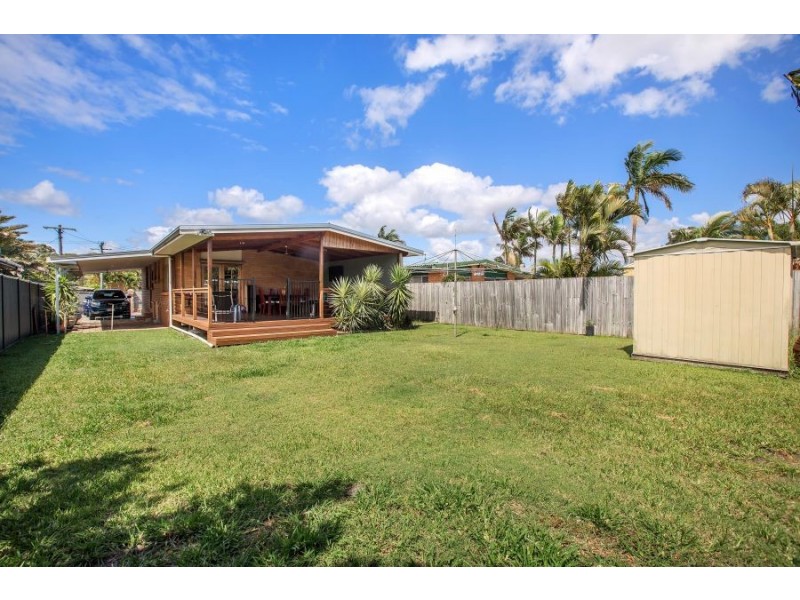 15 Nambur Street, Runaway Bay QLD 4216