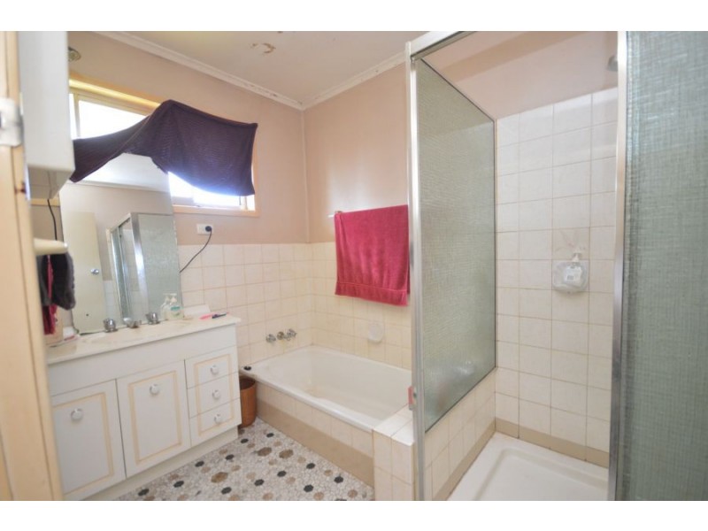 644 Mt. Gravatt-Capalaba Road, Wishart QLD 4122