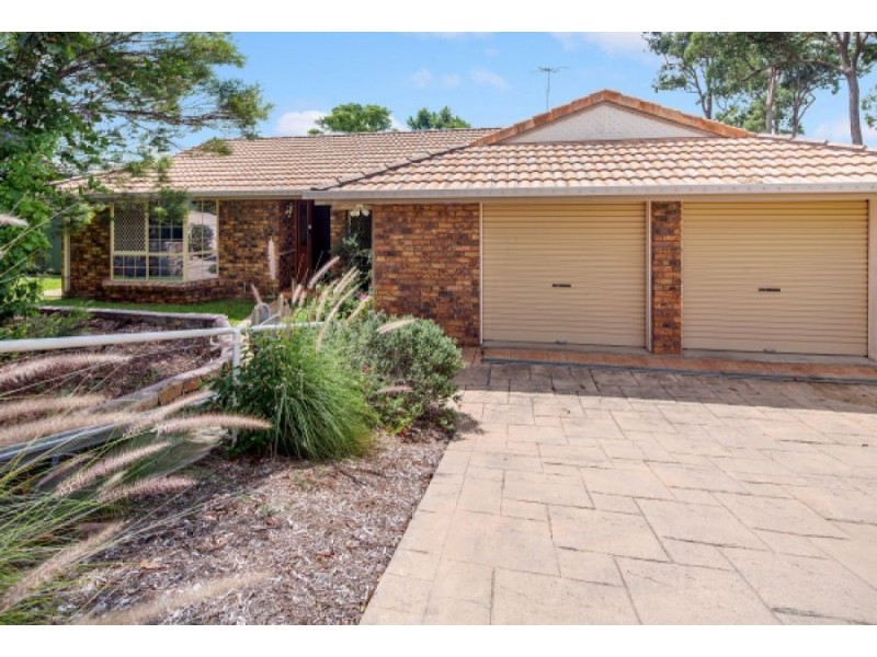 27 Mindona Street, Wishart QLD 4122