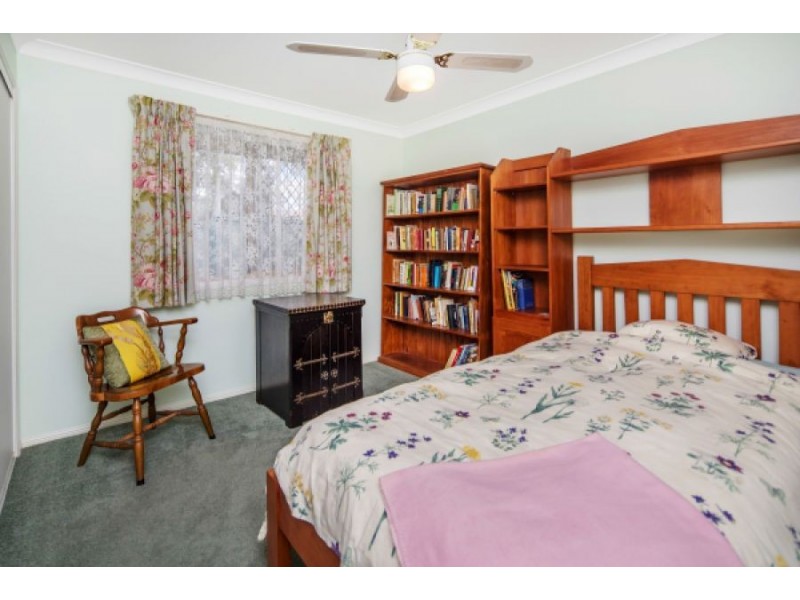 27 Mindona Street, Wishart QLD 4122