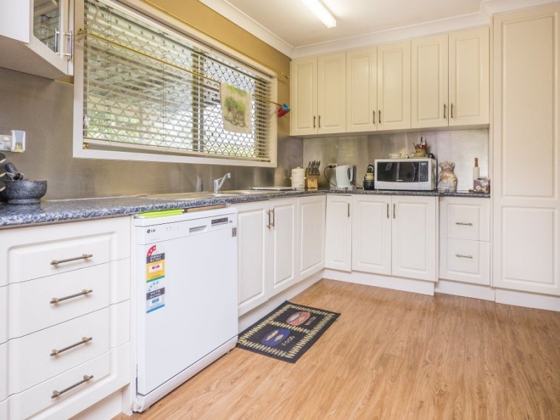 161 Ham Road, Mansfield QLD 4122