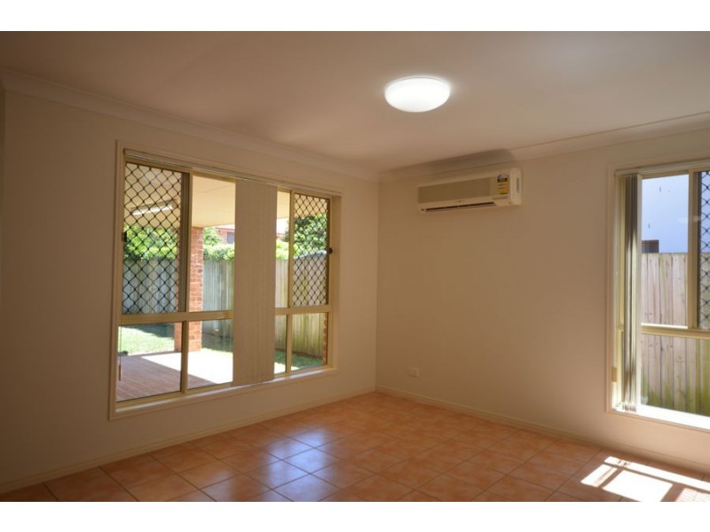 22 Shillington Place, Wishart QLD 4122