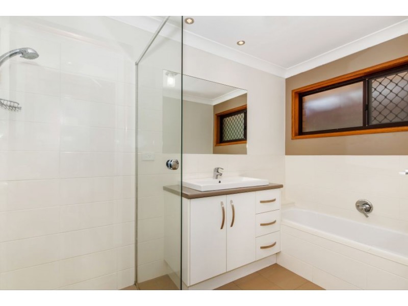 75 Greenwood Street, Wishart QLD 4122