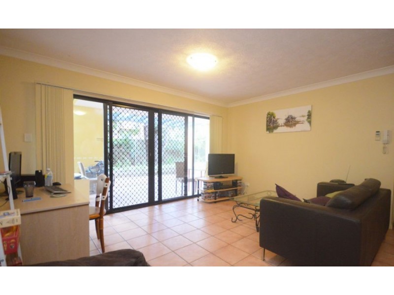 3/85-87 Victoria Terrace, Greenslopes QLD 4120