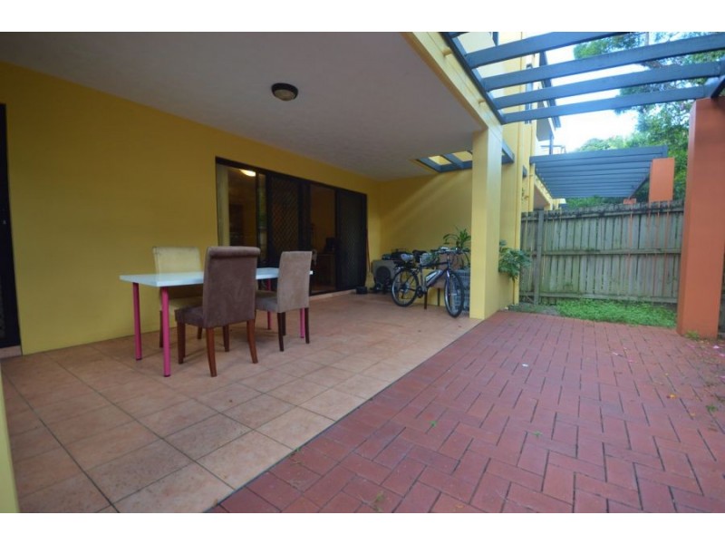 3/85-87 Victoria Terrace, Greenslopes QLD 4120