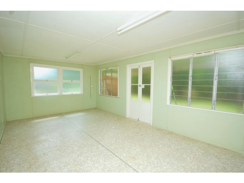 358 Nursery Road, Holland Park QLD 4121