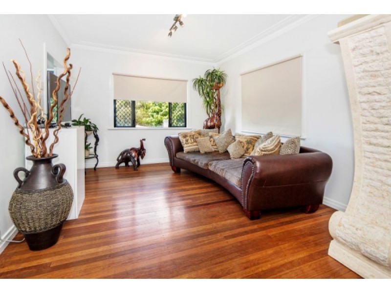 57 Broadwater Road, Mount Gravatt East QLD 4122