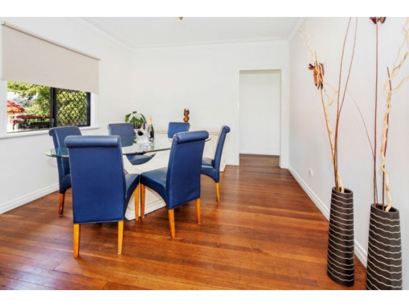 57 Broadwater Road, Mount Gravatt East QLD 4122