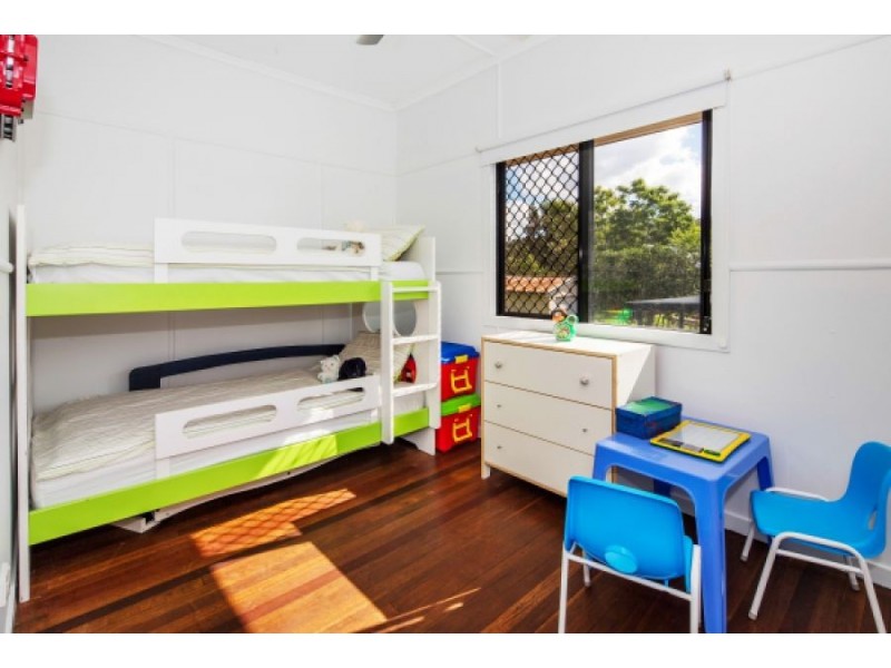 57 Broadwater Road, Mount Gravatt East QLD 4122