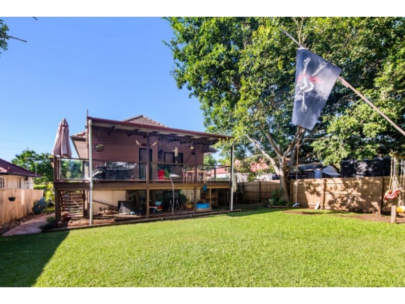 57 Broadwater Road, Mount Gravatt East QLD 4122