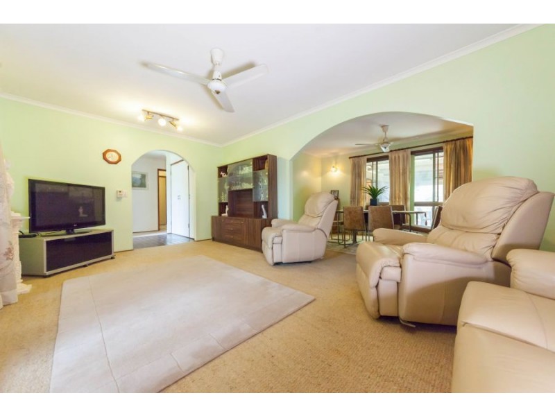 4 Wendy Place, Wishart QLD 4122