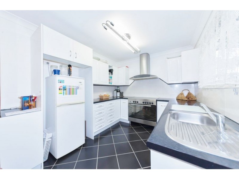 2 Arura Street, Mansfield QLD 4122