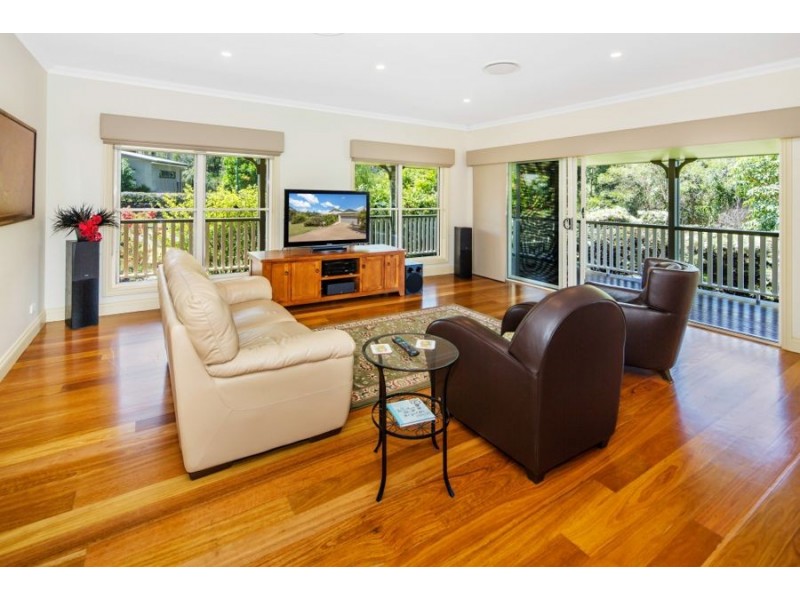2 Nancy May Ct, Daisy Hill QLD 4127