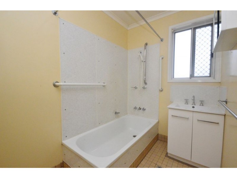 26 Tones Road, Mansfield QLD 4122