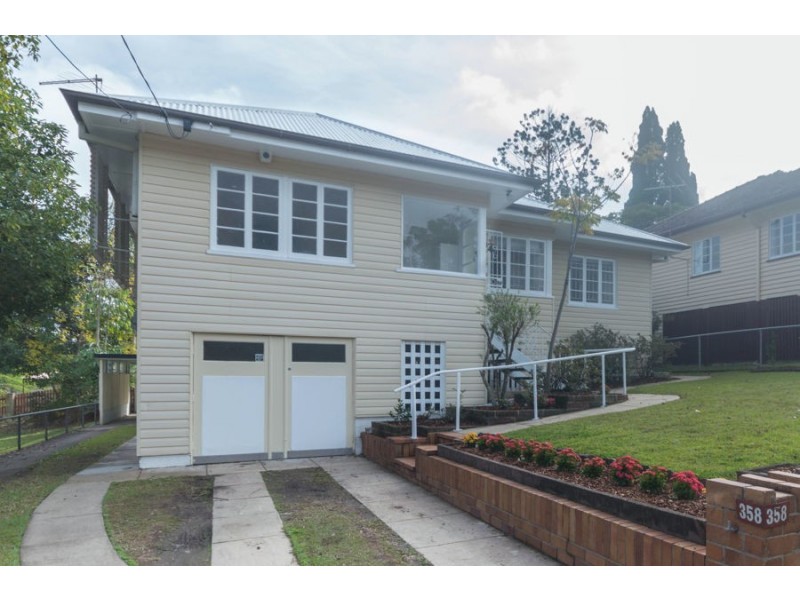 358 Nursery Road, Holland Park QLD 4121