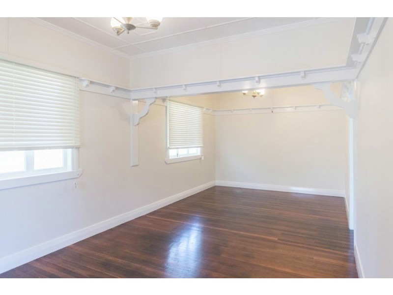 358 Nursery Road, Holland Park QLD 4121